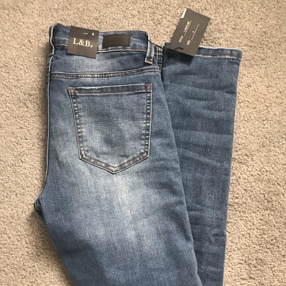 NWT L&B Distressed super skinny jeans